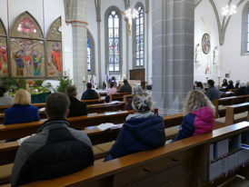 Bischof Dr. Michael Gerber besucht St. Crescentius (Foto: Karl-Franz Thiede)